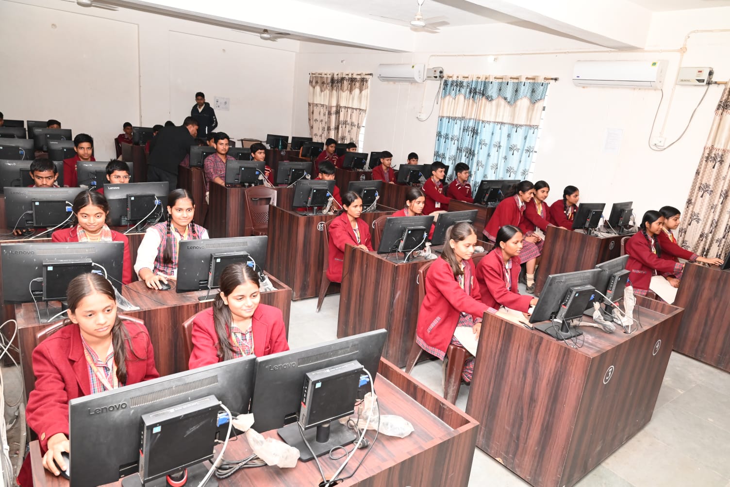 http://nikhilshyamadav.com/File/364/7RC_complab2final.jpg